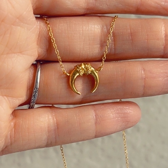 14k Gold Crescent Moon Necklace - Picture 8 of 9